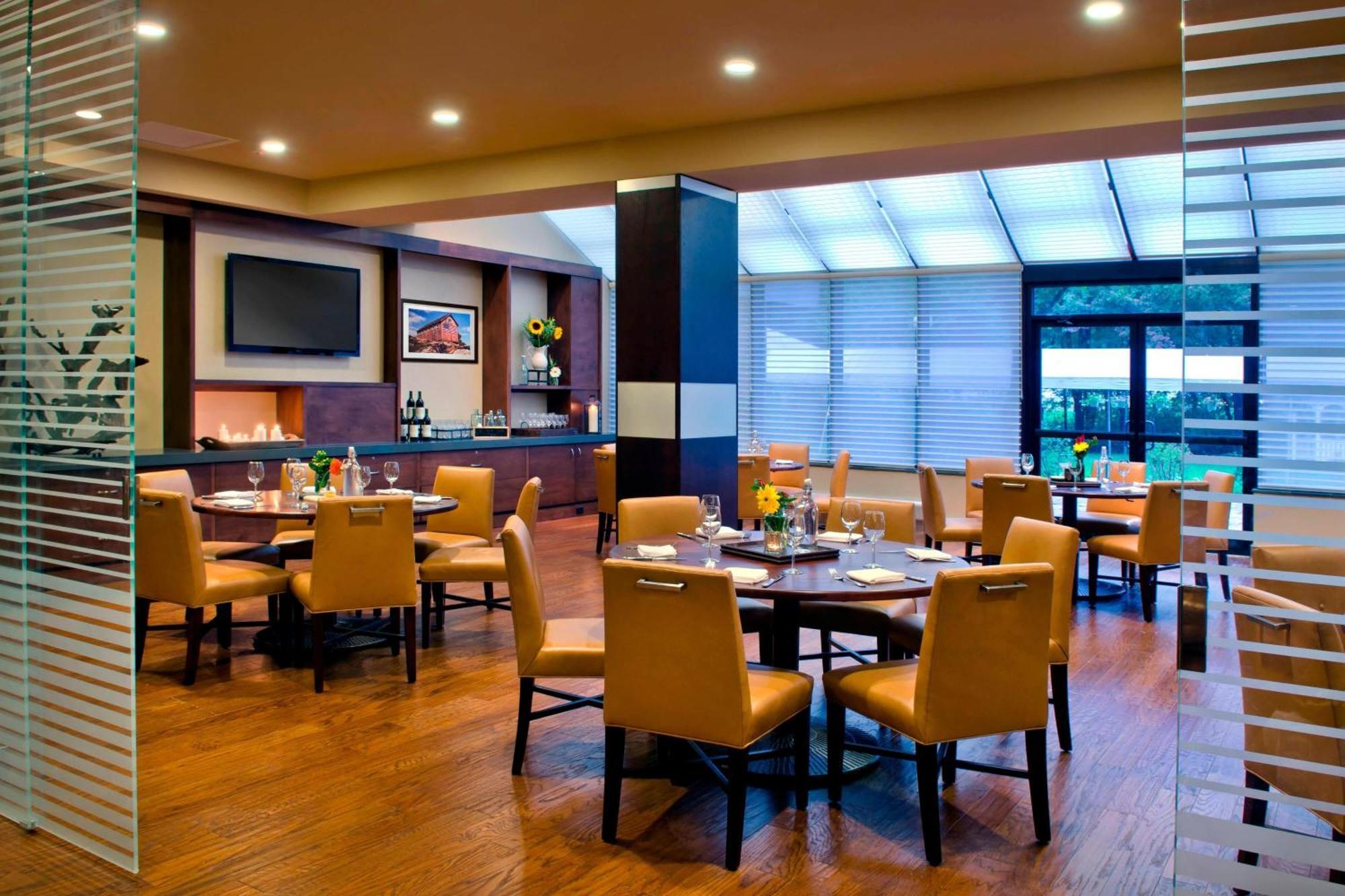 Trumbull Marriott Shelton Restaurant foto